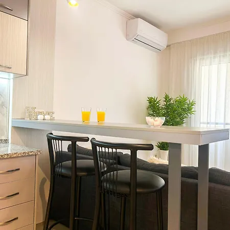 Royal Anchor Apartment *